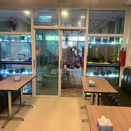 Alongkorn Hotel By Sb Samut Songkhram Bagian luar foto