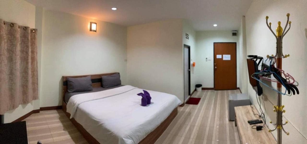 Alongkorn Hotel By Sb Samut Songkhram Bagian luar foto