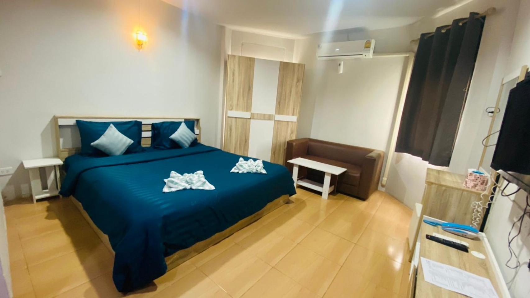 Alongkorn Hotel By Sb Samut Songkhram Bagian luar foto