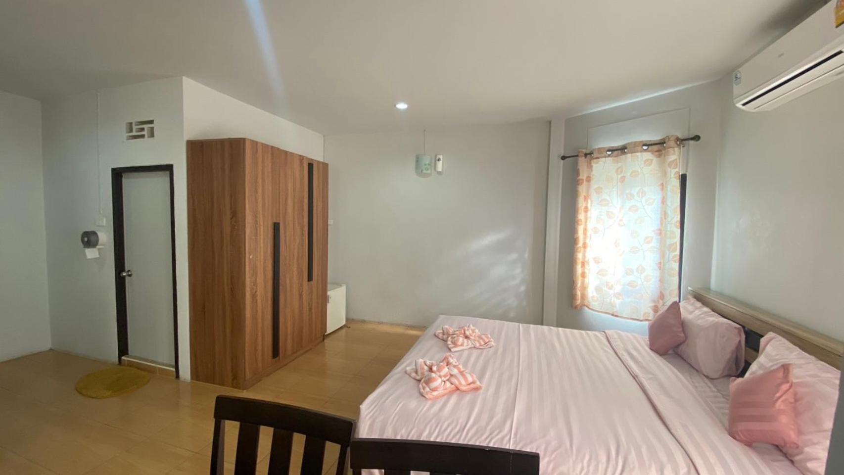 Alongkorn Hotel By Sb Samut Songkhram Bagian luar foto