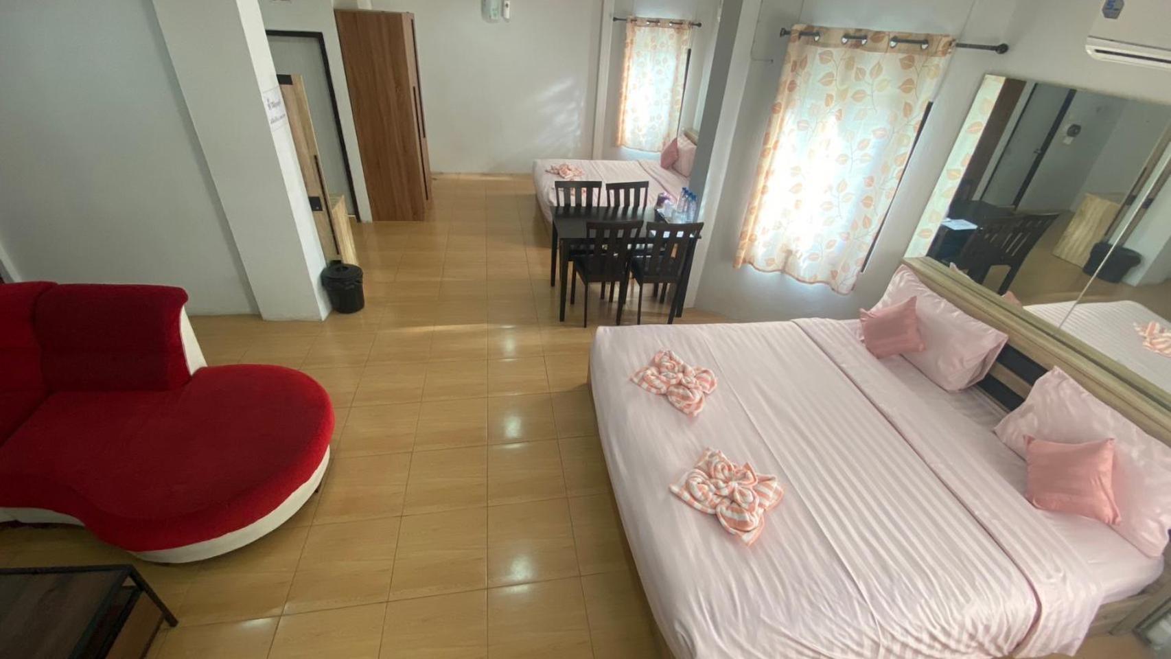 Alongkorn Hotel By Sb Samut Songkhram Bagian luar foto